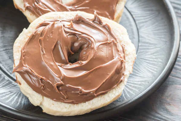 Bagel with Nutella Chocolate